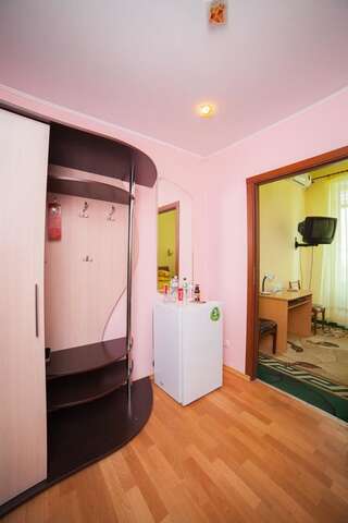 Отель Hotel Vinnytsia Sawoy Винница Полулюкс-4