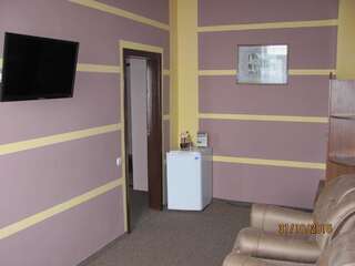 Отель Hotel Vinnytsia Sawoy Винница Люкс-4