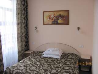 Отель Hotel Vinnytsia Sawoy Винница Люкс-5